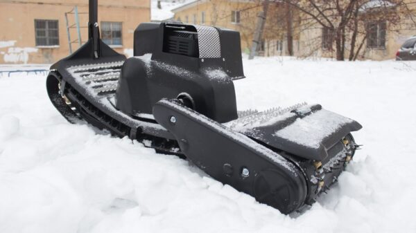 Мотосноуборд_мото сноуборд снайк_моторизованный сноуборд Snike_электро сноуборд_электрчиеский сноуборд_power snowboard_mattracks_power board_black daimond_3