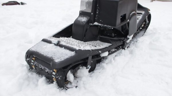 Мотосноуборд_мото сноуборд снайк_моторизованный сноуборд Snike_электро сноуборд_электрчиеский сноуборд_power snowboard_mattracks_power board_black daimond_5