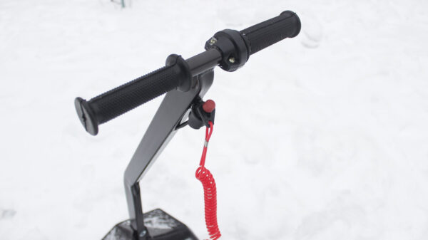 Мотосноуборд_мото сноуборд снайк_моторизованный сноуборд Snike_электро сноуборд_электрчиеский сноуборд_power snowboard_mattracks_power board_black daimond_9