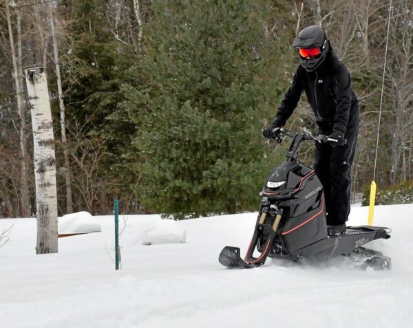 Стоячий снегоход_ Васюган мотоснегокат Русак_легкий снегоход_электро снегоход_сноубайк_гусеничный самокат_2