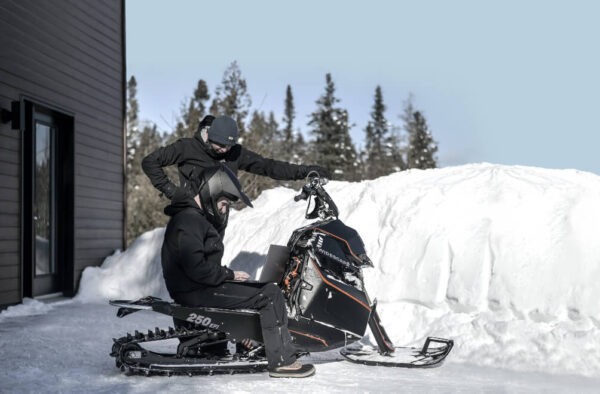 Стоячий снегоход_ Васюган мотоснегокат Русак_легкий снегоход_электро снегоход_сноубайк_гусеничный самокат_5